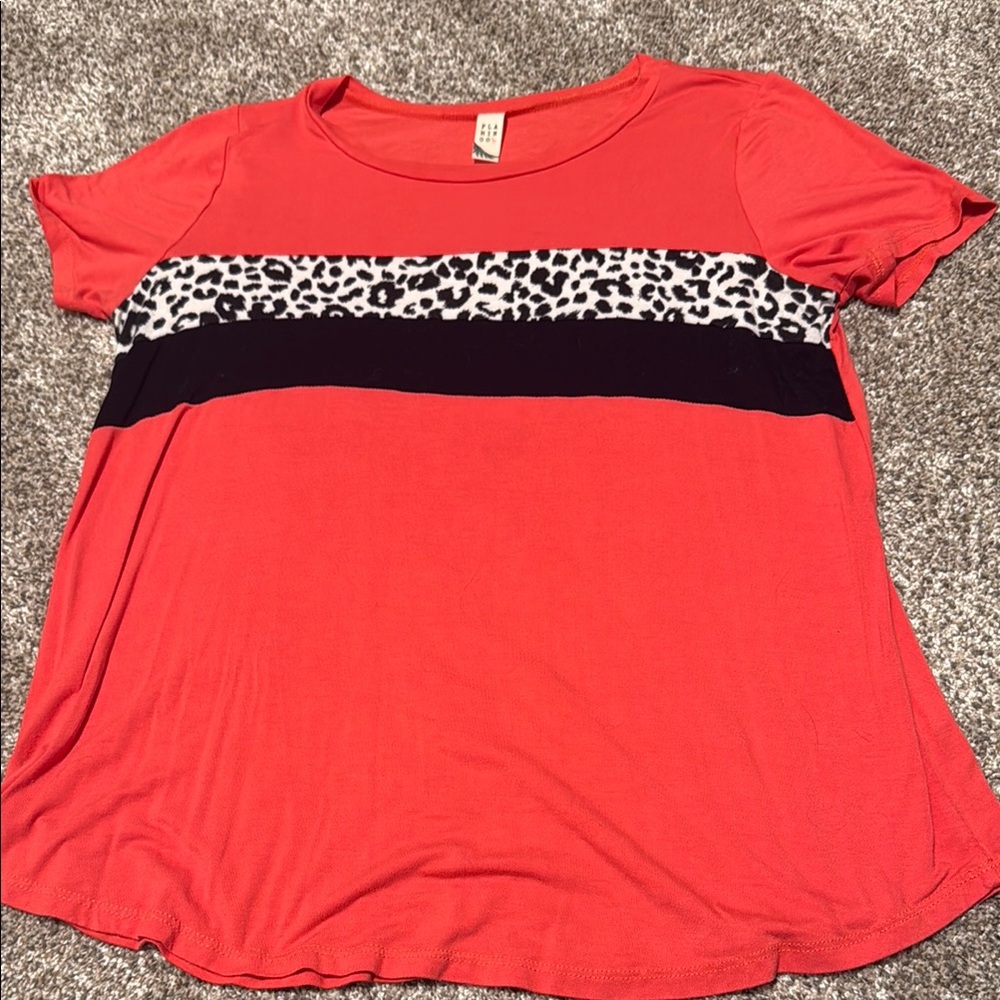Hot Pink Graphic Short Sleeve Tee with Black Stripe